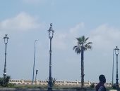اضبط مخالفة.. إضاءة لأعمدة الإنارة بكورنيش الإسكندرية فى وضح النهار