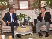 مدير أمن بنى سويف يهنئ المحافظ بثقة القيادة السياسية