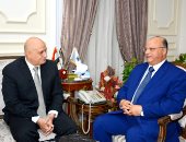 محافظ القاهرة: لن نسمح بوجود إشغالات أو مخالفات بالشارع 