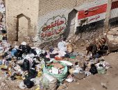 قارئة تشكو من تراكم القمامة أمام مدرسة محمود خاطر بزهراء عين شمس