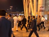 صور.. محمد صلاح يصل القاهرة وينهى إجراءاته عبر الخدمة المميزة بالمطار