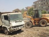 رفع 250 طن قمامة بالخانكة وتسليك خط الصرف الرئيسى بأبو زعبل