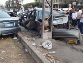 قارئ يشارك بفيديو لحادث تصادم 6 سيارات بميدان السفير  بمصر الجديدة