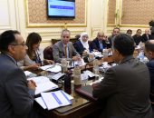 صور.. رئيس الوزراء يتابع مع قيادات النقل آليات تطوير السكة الحديد