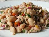 دلع جسمك بسلطة الفاصوليا البيضاء بالتونة