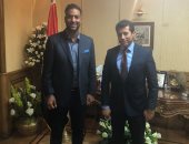 وزير الشباب والرياضة يستقبل "ميدو"