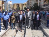 صور.. محافظ الإسكندرية يتفقد أعمال مشروع إحلال وتجديد سكة ترام رأس التين