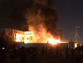 فيديو.. متظاهرو البصرة يحرقون المجلس الأعلى فى المحافظة
