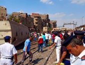 قارئ يشارك بصور لسقوط عربات قطار بضائع بمزلقان أبو خليفة بالشرابية