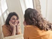 ليه الست لما بتفركش بتحلو؟.. واستشارى نفسى يرد: التحدى والاهتمام كلمة السر