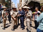 صور.. مدير أمن البحيرة يقود حملة مكبرة لرفع الإشغالات فى دمنهور