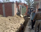 صور.. "مياه القناة" تُنفذ خط صرف صحي بالجهود الذاتية بالقصاصين الجديدة