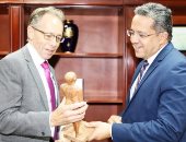 سفیر أستراليا لوزير الآثار: شعبنا شغوف بالحضارة المصرية