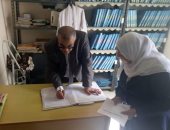 وكيل صحة دمياط يحيل الأطباء المتغيبين عن العمل بوحدة العنانية للتحقيق 