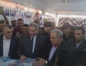 مدير أمن الدقهلية يفتتح معرض مستلزمات المدارس بميت سلسيل