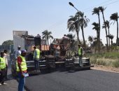 محافظ المنيا يوجه بإنجاز أعمال رصف طريق أبوقرقاص الزراعى