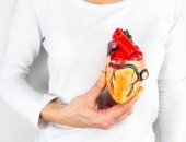 أعراض تخبرك أن قلبك في خطر و7 نصائح لتنظيف الشرايين 