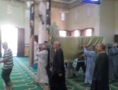 فيديو وصور ..صلاة الجنازة على جثمان شقيقة الرئيس السادات بالمسجد الكبير بالمنوفية
