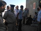 صور.. النيابة العامة تصطحب المتهمين لتمثيل جريمة قتل وحرق قهوجى بالدلنجات