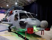 شاهد.. مميزات مروحية قتالية طراز "MH-60R" بعد تدشينها من السعودية.. فيديو وصور