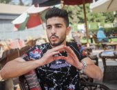 صور.. ظهير الأهلى يوضح كيف تغلب على قصر القامة وحقيقة ظلم كوبر