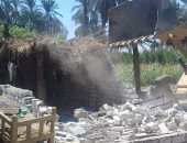 صور.. مجلس مدينة الزينية ينفذ 14 قرار إزالة تعديات على أراضى الإصلاح الزراعى