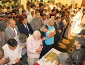 صور..محافظ المنوفية ومدير الأمن يتقدمان جنازة الشهيد علاء محمد بقويسنا