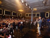 صور.. العسيلى يتألق بحفله فى الإسكندرية بعد عودته من إجازته بمدريد وأسطنبول