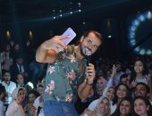 صور.. سامو زين يغنى ألبومه الجديد "لو عمرى يرجع" فى حفل بالإسكندرية