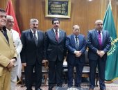 خطة لتطوير الطرق بشبرا بالتنسيق مع شركات البترول