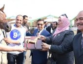 سكرتير عام الشرقية يوزع جوائز ودروع التميز للفائزين بمهرجان الخيول العربية 