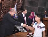 محافظ الغربية يوزع 200 شنطه دراسية على طلاب المدارس بمناسبة العام الجديد