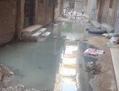 صور.. منطقة النبراوى بـ"أبو زعبل" تغرق فى مياه الصرف الصحى بسبب "البدالة"