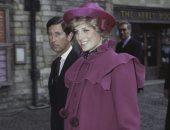 نظراته ومواقفه تثير الشكوك.. هل كان الأمير تشارلز يغار من زوجته ديانا؟