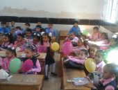 صور.. انطلاق الدراسة فى المدارس نظام الفترتين بالإسكندرية