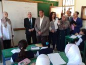 صور.. محافظ البحيرة يتفقد المدارس للوقوف على جاهزيتها لبدء الدراسة