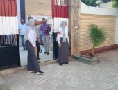 صور.. مدارس القليوبية تستقبل مليون و300 ألف تلميذ