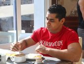 وزير الرياضة يهنئ محمد إيهاب بعد التتويج بميداليات بطولة العالم لرفع الأثقال