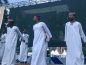 فرق نوبية تستقبل طلاب جامعة عين شمس.. ورئيس الجامعة للطلاب: شاركوا فى الأنشطة