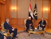 وزير الأوقاف لضباط الشرطة: الدين يدعم بناء الأوطان فى مواجهة المخربين.. صور