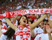 الاتحاد الأوروبى لكرة القدم يعاقب بولندا بسبب عنصرية الجماهير.. فيديو