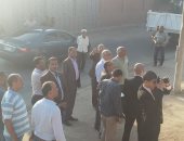 محافظ الجيزة يشرف على حملة إزالة عقارات مخالفة بأرض اللواء