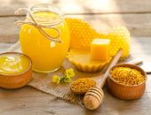 فوائد شمع العسل عديدة منها علاج المشاكل الجلدية