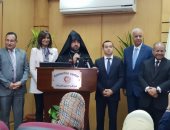 صور.. وزيرة الهجرة تعلن مبادرة العودة للجامعات بعد تبرع الأرمن بمليون جنيه لمستشفى