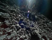 روبوتات يابانية ترسل صورا وفيديو من كويكب على بعد 180 مليون ميل