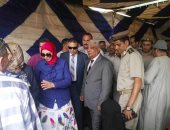 صور.. قافلتان لمبادرة وزارة الداخلية "كلنا واحد" بكفر المرازقة بكفر الشيخ