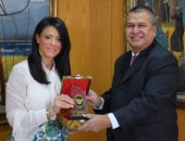 وزيرة السياحة تبحث إمكانية الاستفادة من تجربة إندونيسيا للنهوض بالقطاع