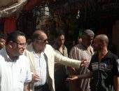 محافظ الإسكندرية يتفقد شوارع حى وسط ويشدد على حل مشاكل البنية التحتية