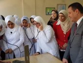 نائب رئيس جامعة أسيوط يتفقد كلية التمريض للاطمئنان على سير العملية التعليمية