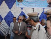 مدير أمن البحيرة يتفقد مبادرة كلنا واحد بمركز بدر